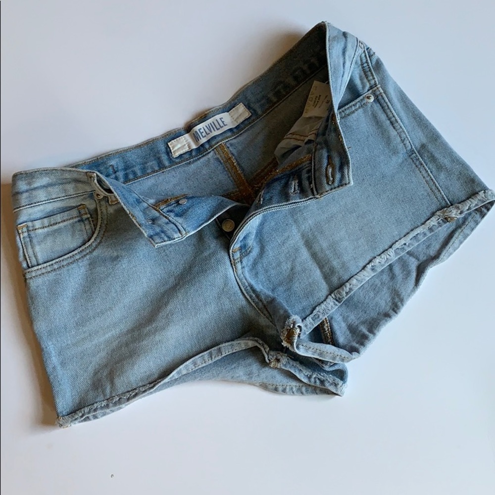 BRANDY MELVILLE High Waisted Buttonfly Shorts 28